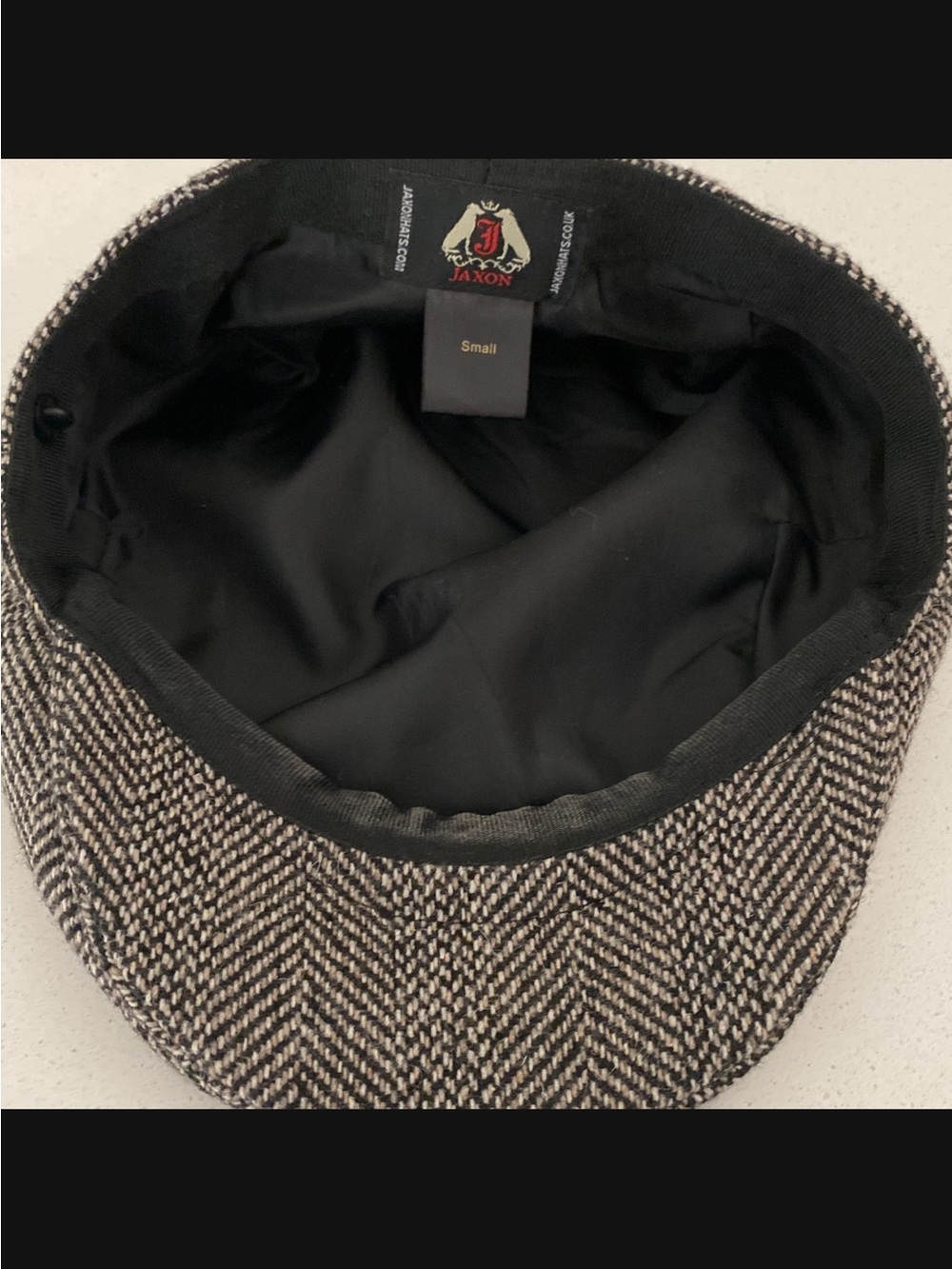Jax Herringbone Newsboy Cap - Black & Cream